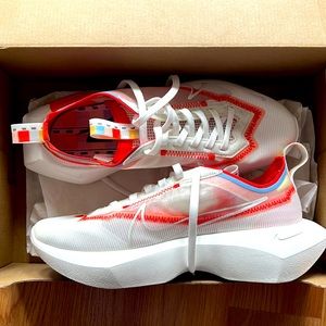 Womens Nike Tennis shoes